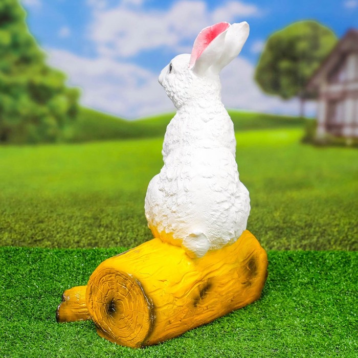 Садовая фигура из гипса «Зайка на бревне», 44×18×27 см