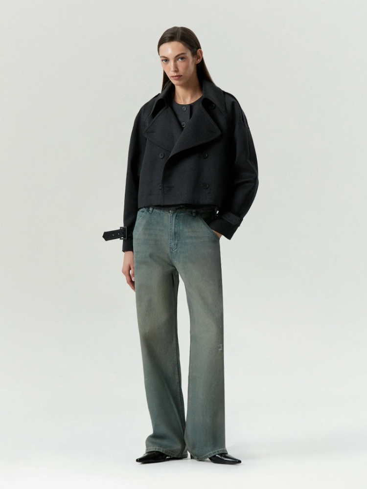 Укороченный тренч из шерсти ,
52% шерсть, 46% полиэстер, 2% эластан ,