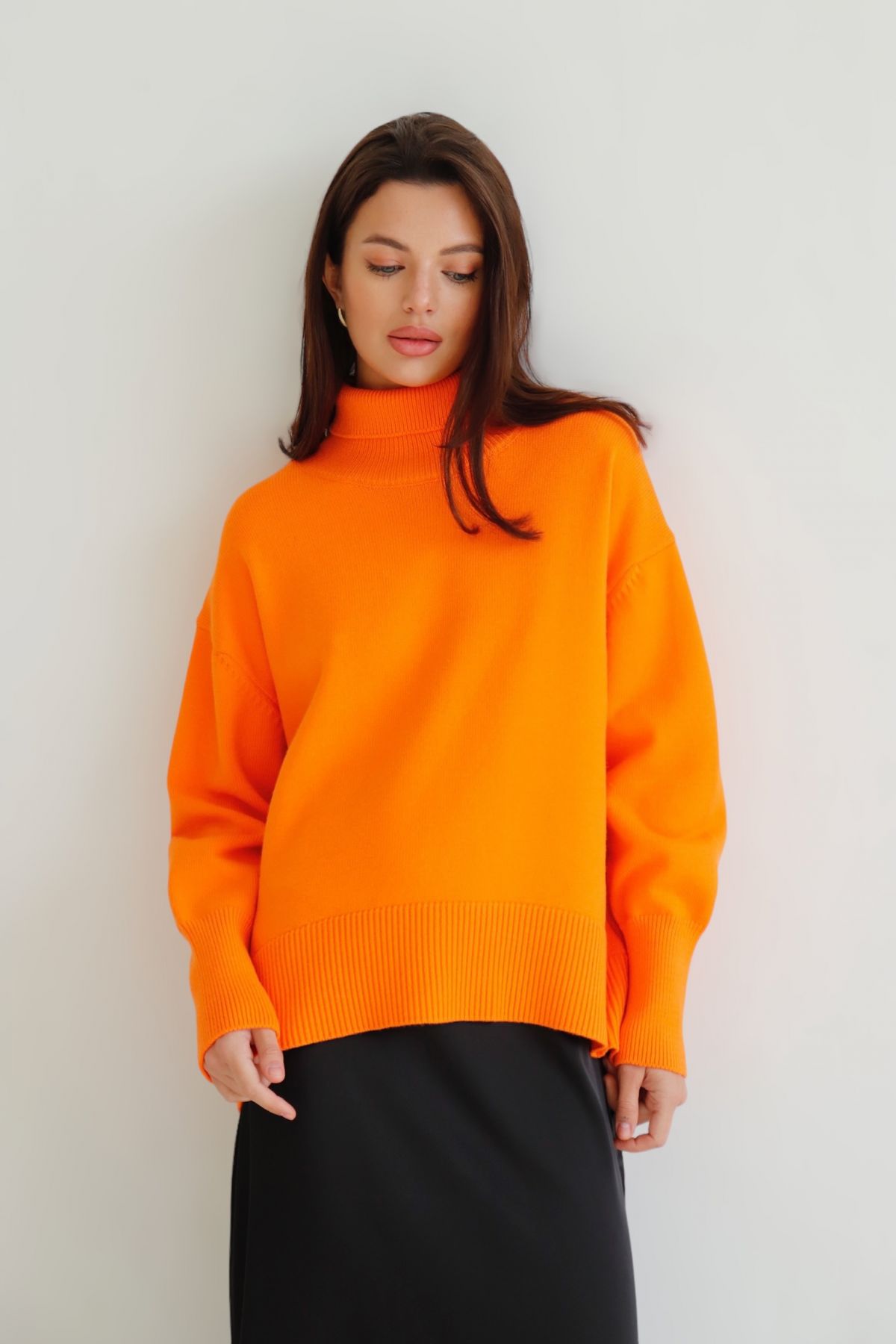 14201 Юбка чёрная (остаток: 44, 52)