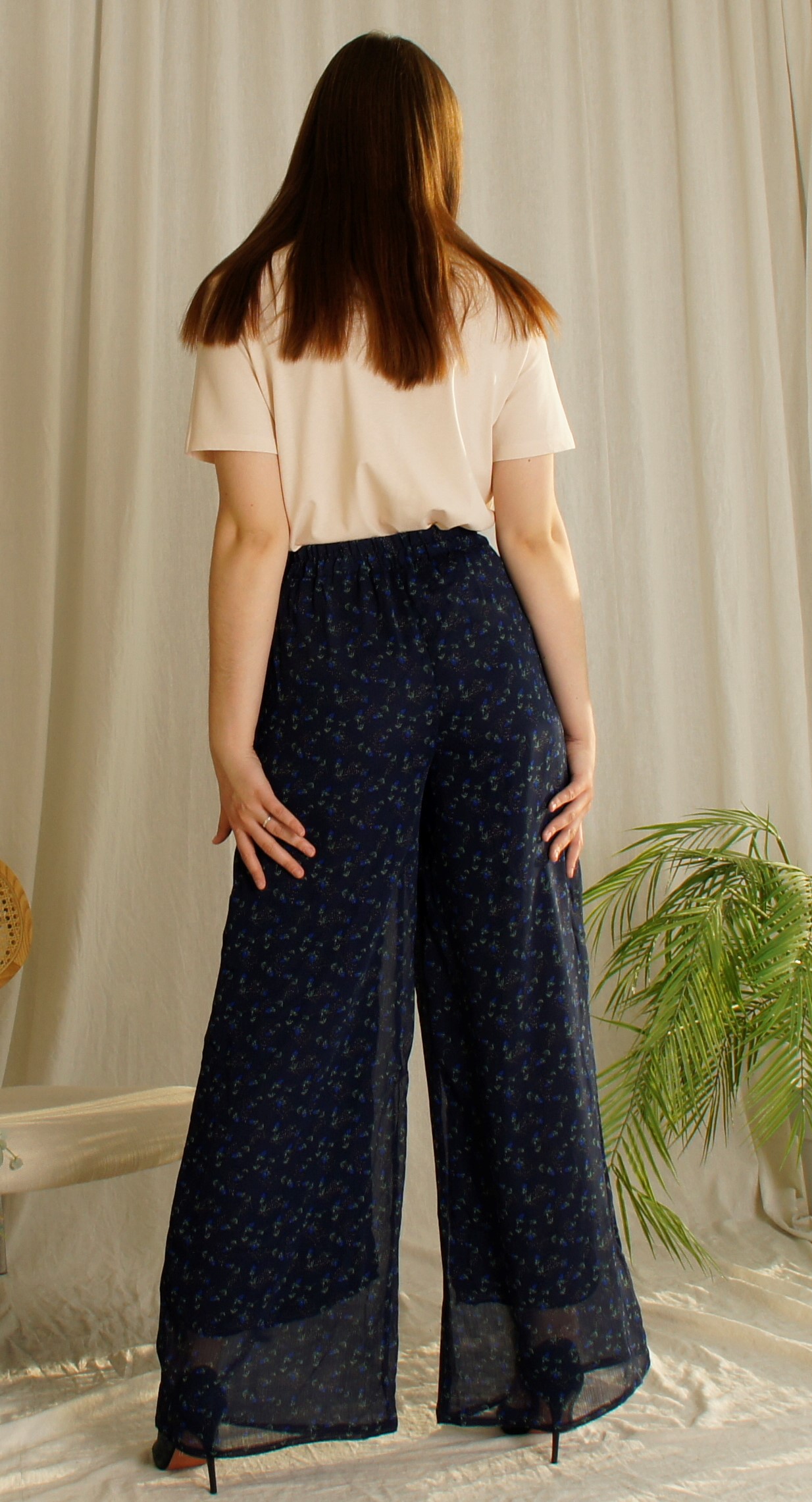 Женские летние брюки Юбка-брюки шифон темно-синие с цветочками