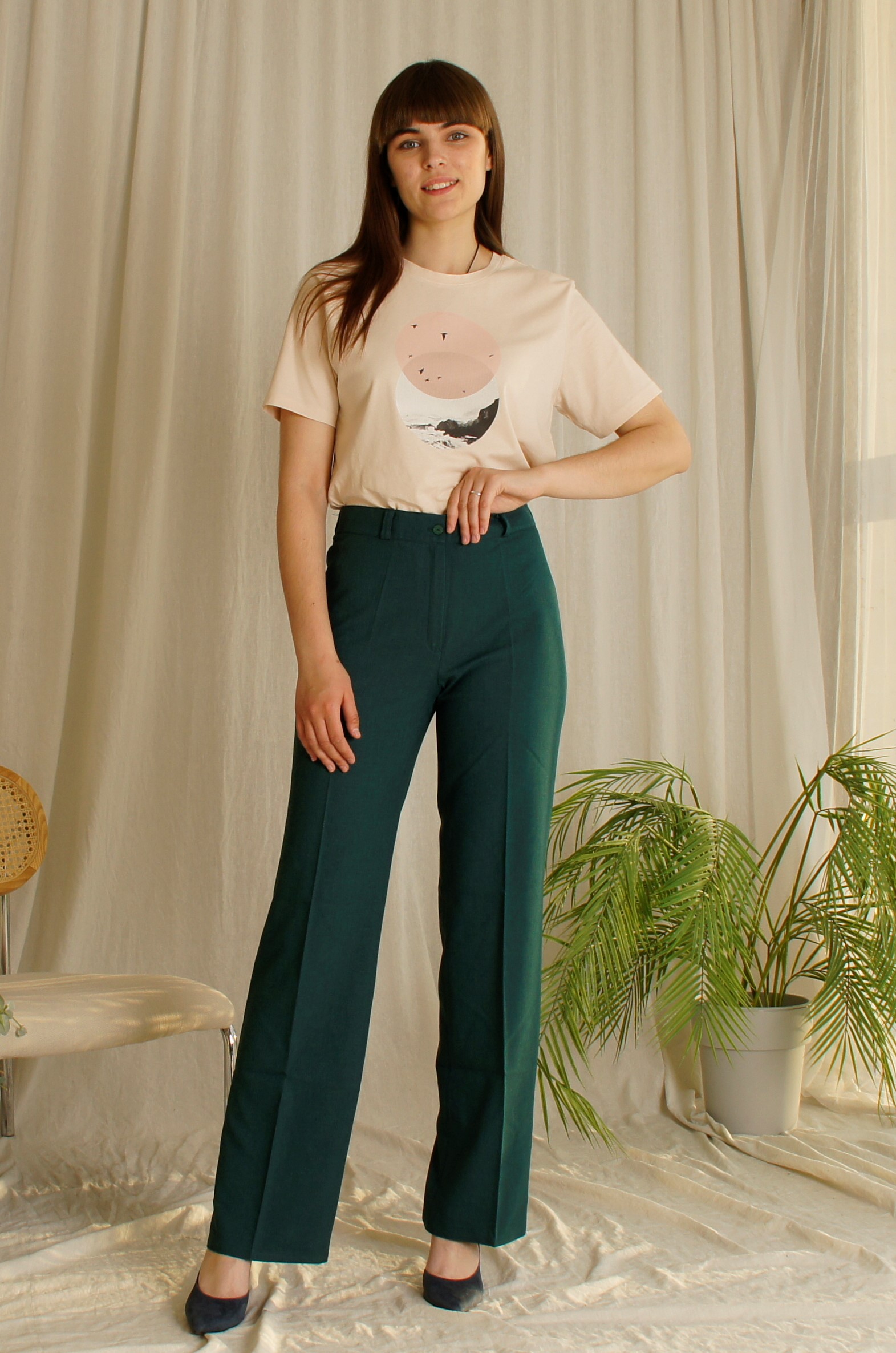 Женские летние брюки Трубы пояс резинка лен темно-зеленые