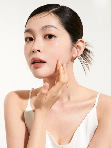 Тональная основа-кушон – 21 светлый SPF50 Aura Honey Glow Cushion – Light 15 гр