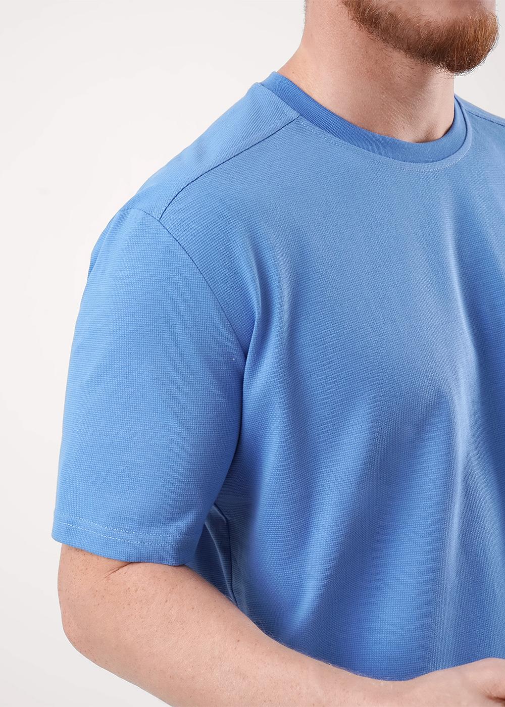 Ст.цена 1099р CLE 552564/31шаф maxi Футболка мужская 552564/31шаф maxi т.голубой