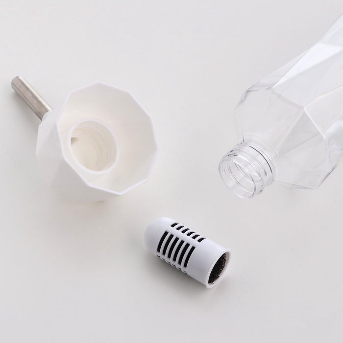 Поилка для животных, 500 мл, крепление-пружинка, белая