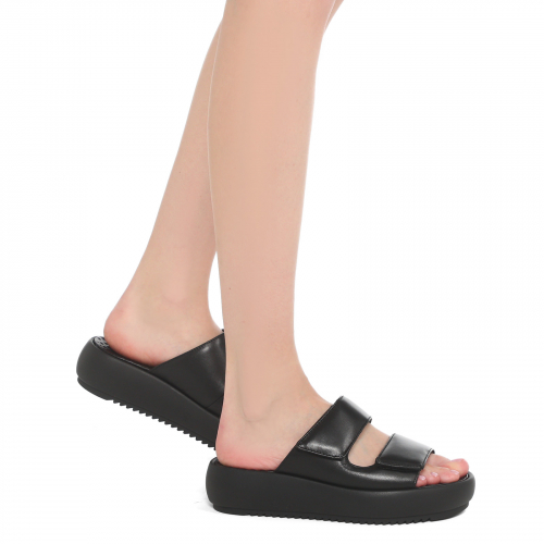 Женские шлепанцы TAMARIS LAREA 3395164, черный