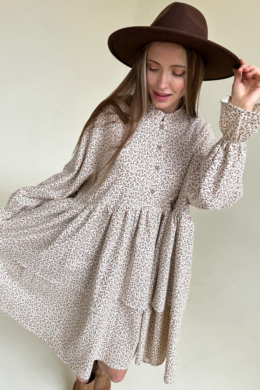 Ст.цена 3900р. 472254 RISE Платье PUFF059/05 Молочный, красный