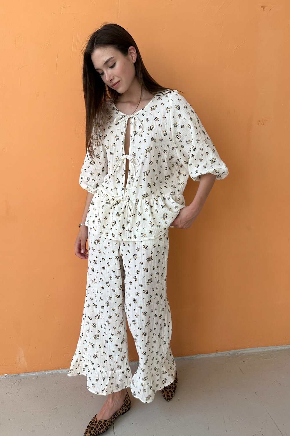 Ст.цена 4530р. 438484 RISE Костюм SET070/04 Белый, горчичный