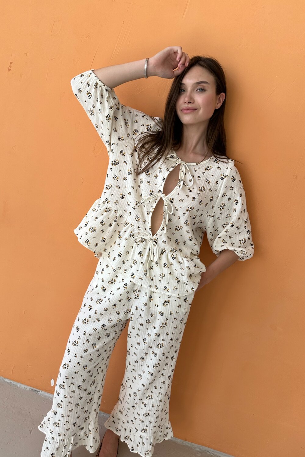 Ст.цена 4530р. 438484 RISE Костюм SET070/04 Белый, горчичный