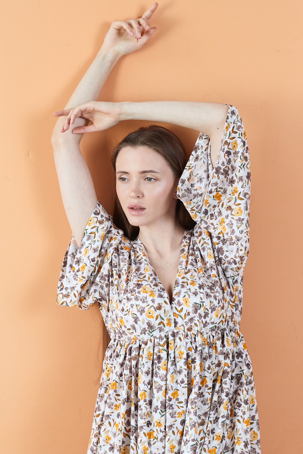 Ст.цена 2640р. 415703 RISE Платье FLOWER030/04 Белый, коричневый