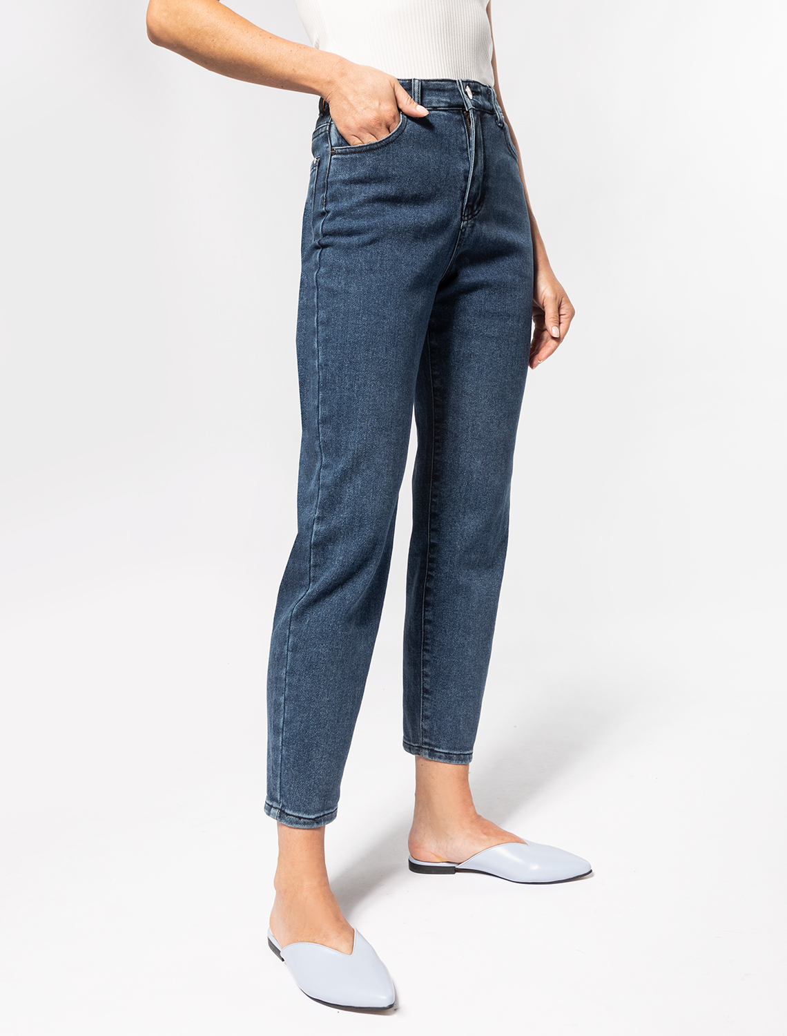 АКЦИЯ!1990руб. Было:2390руб. Джинсы mom-fit из эластичного денима