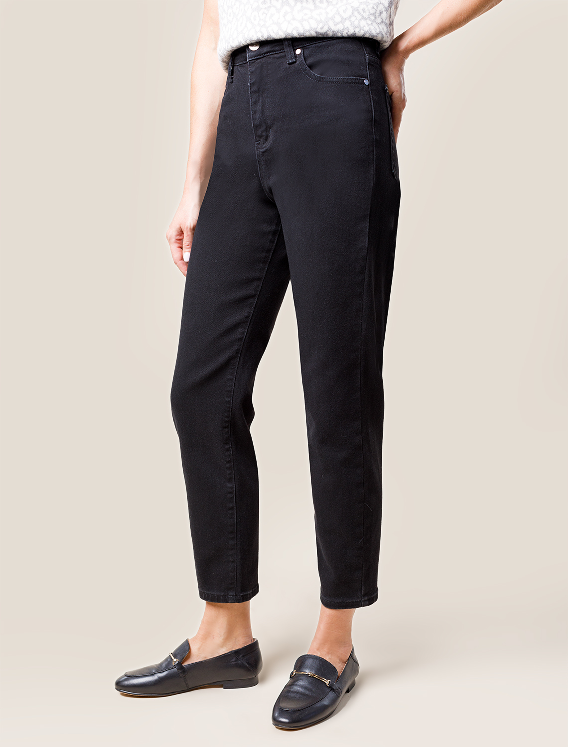 АКЦИЯ!1195руб. Было:2390руб. Джинсы mom-fit из эластичного денима