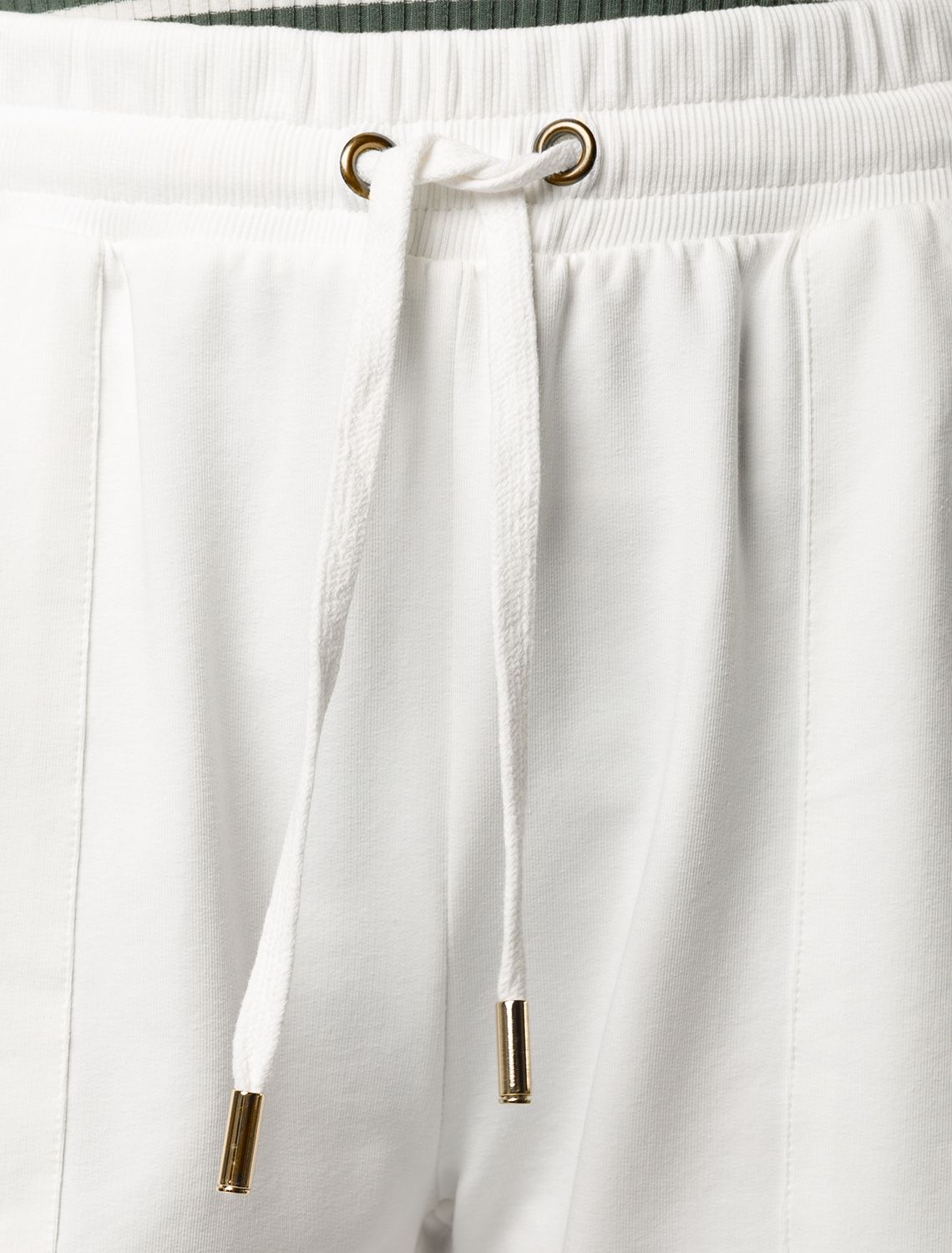 Брюки из тонкого премиального футера с эластаном D44.138 молочный