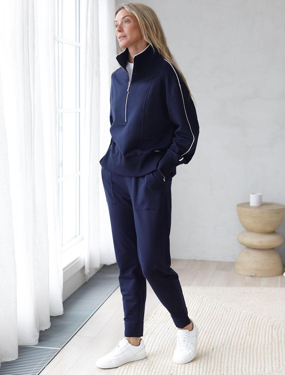 Брюки из тонкого премиального футера с эластаном D44.138 т.синий