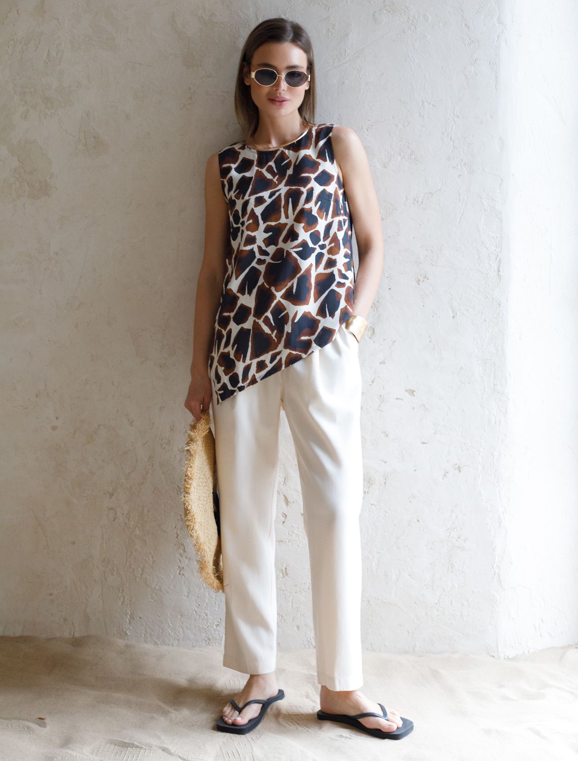 Топ из вискозы с лиоцеллом D23.062 бежевый-коричневый