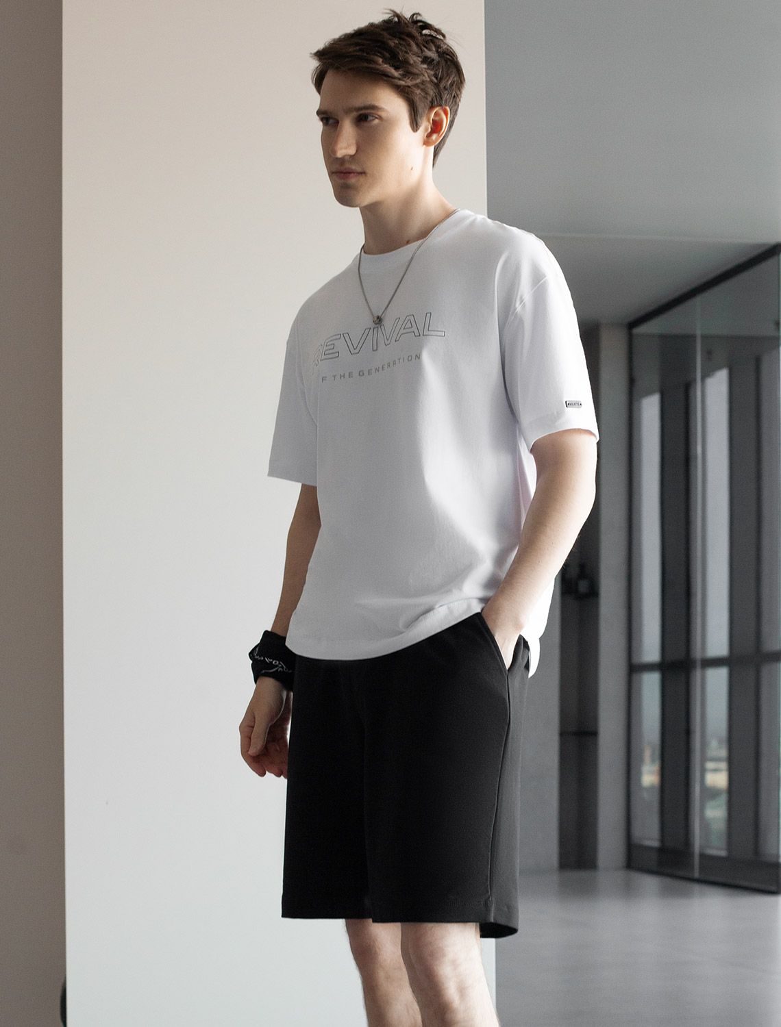 Свободная футболка с авторским принтом U49.048 белый_revival