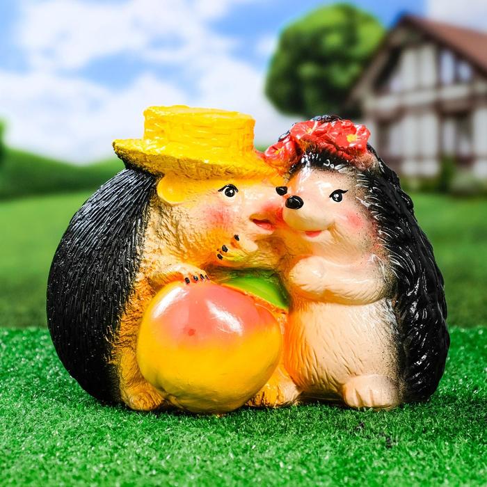 Садовая фигура из гипса «Ёжики признание в любви», 29×22 см
