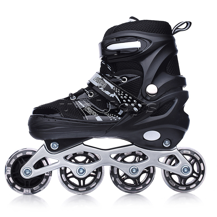 Ролики детские, размер M, черные (со шлемом и защитным снаряжением)