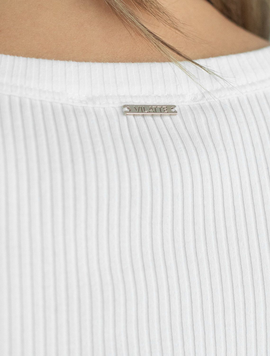 Футболка из трикотажа в широкий рубчик D49.066 белый