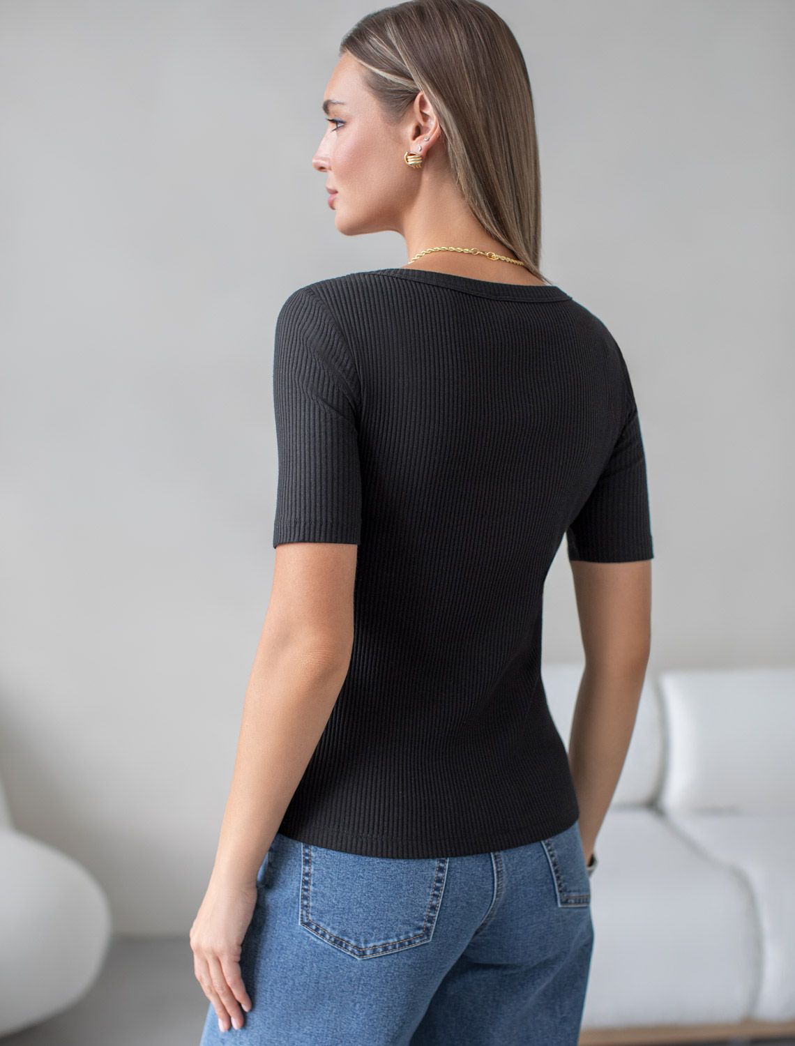 Футболка из трикотажа в широкий рубчик D49.066 черный