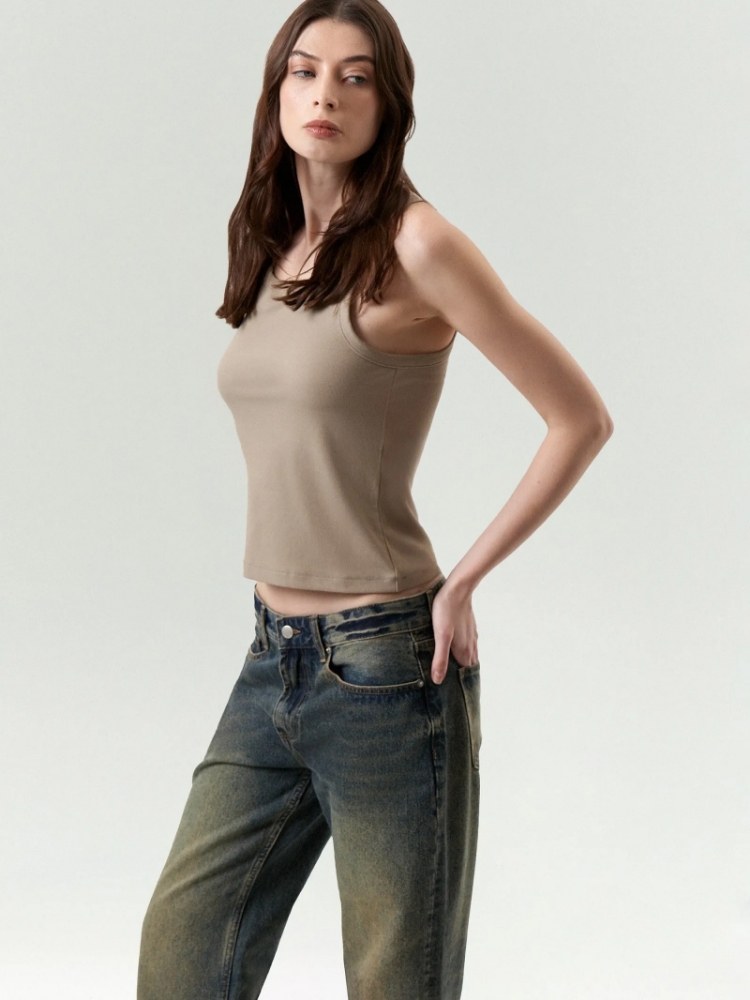 Топ с металлической вставкой ,
63% полиэстер, 31% вискоза, 6% спандекс ,