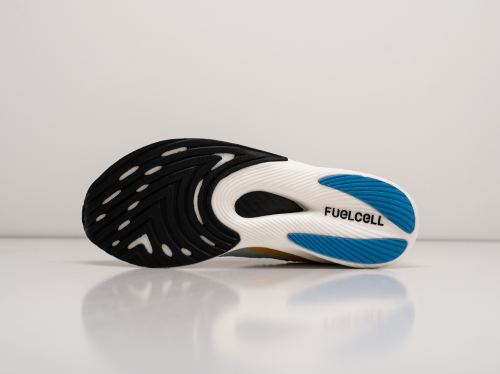 Кроссовки New Balance FuelCell RC Elite v2