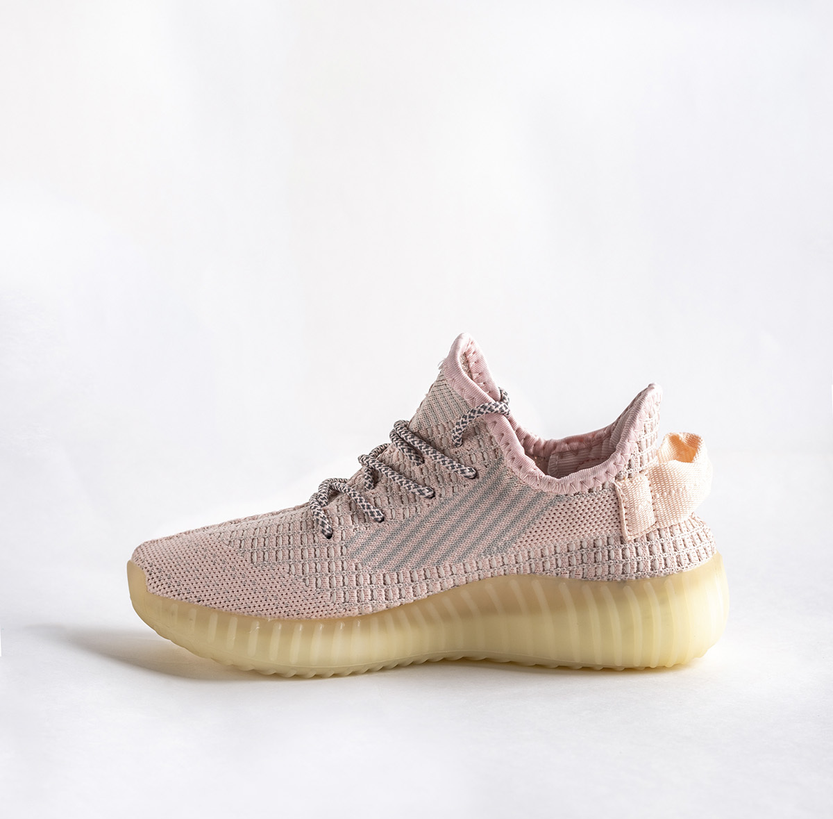 Цена была 1863р.Кроссовки YEEZY BOOST 350 (36-41)р. / шт.