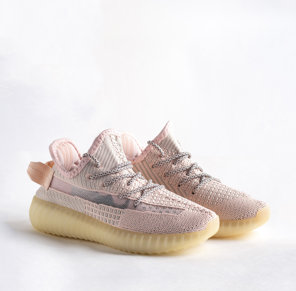 Цена была 1863р.Кроссовки YEEZY BOOST 350 (36-41)р. / шт.