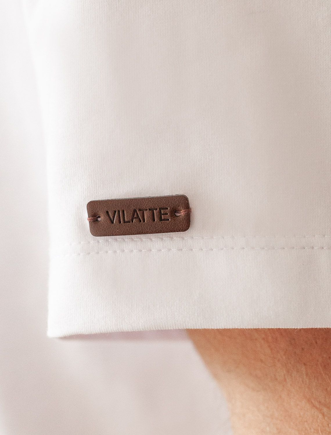 Свободная футболка с авторским принтом U49.048 белый_китовая акула