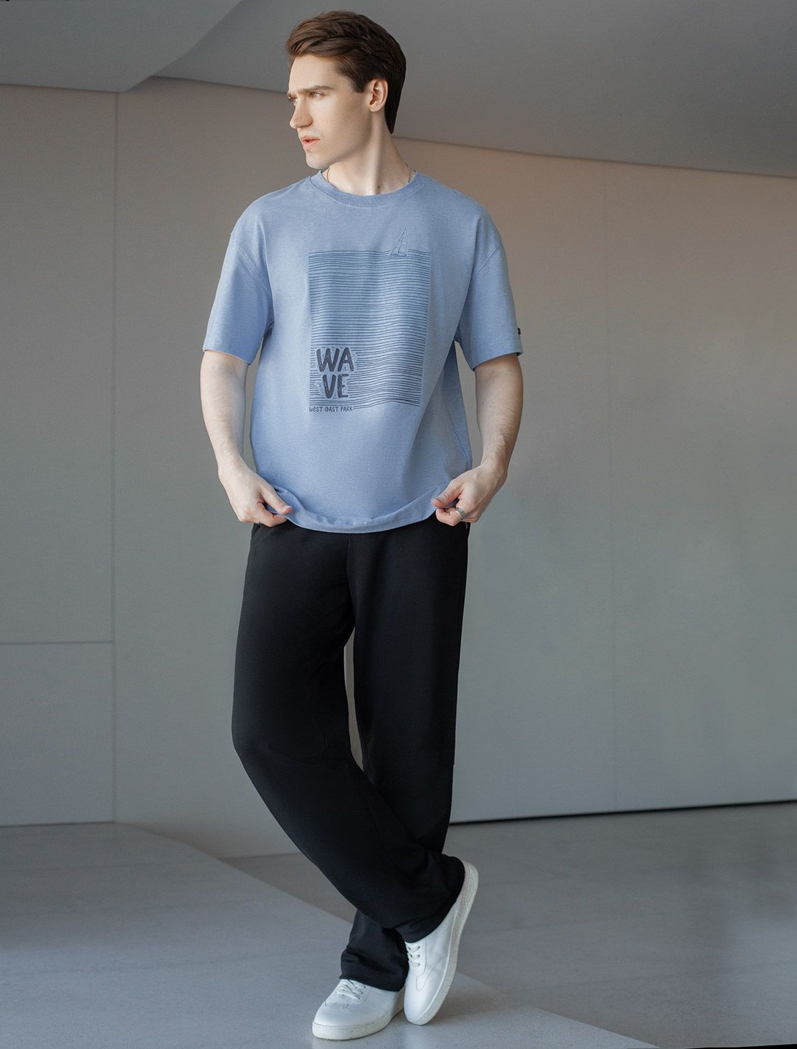 Свободная футболка с авторским принтом U49.048 голубой меланж_wave