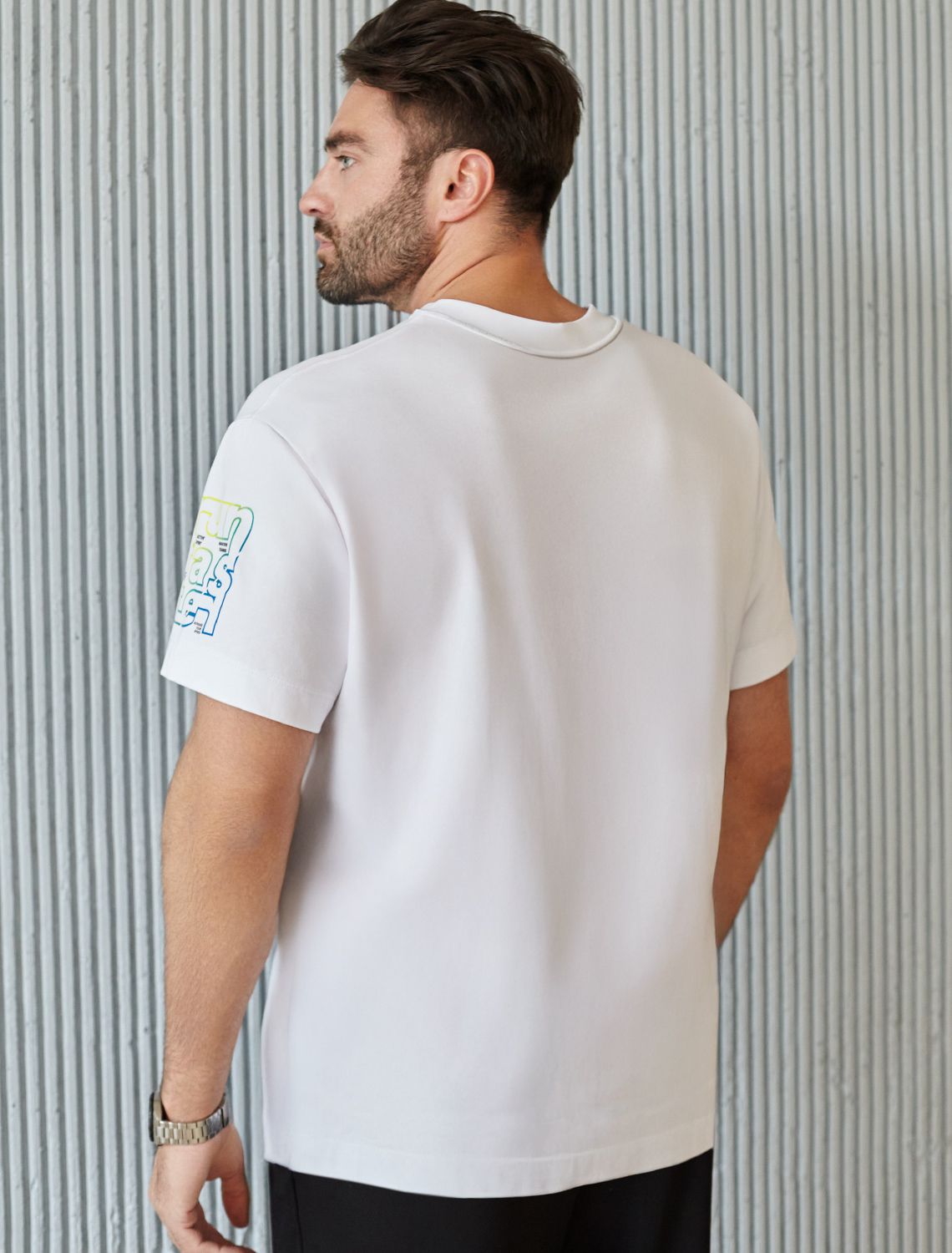 Свободная футболка с авторским принтом U49.048 белый_run faster