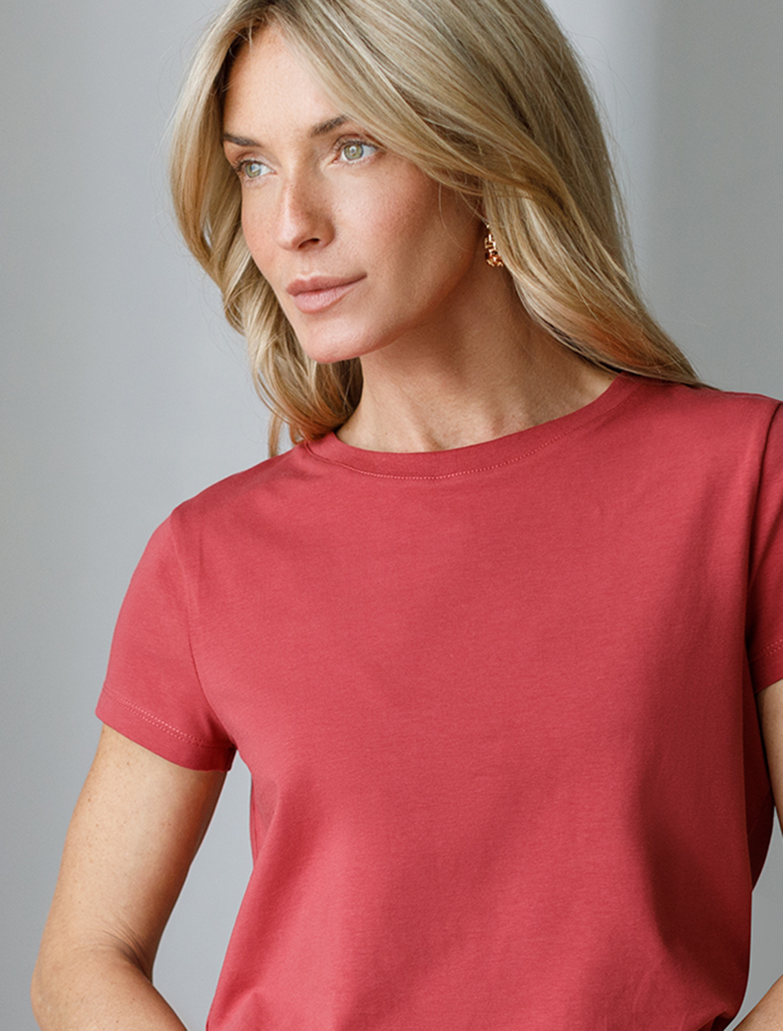 Футболка из премиального хлопка с эластаном