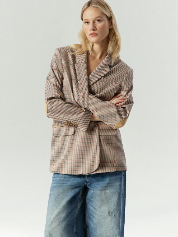 Однобортный жакет с замшевой вставкой ,
60% полиэстер, 37% вискоза, 3% эластан ,