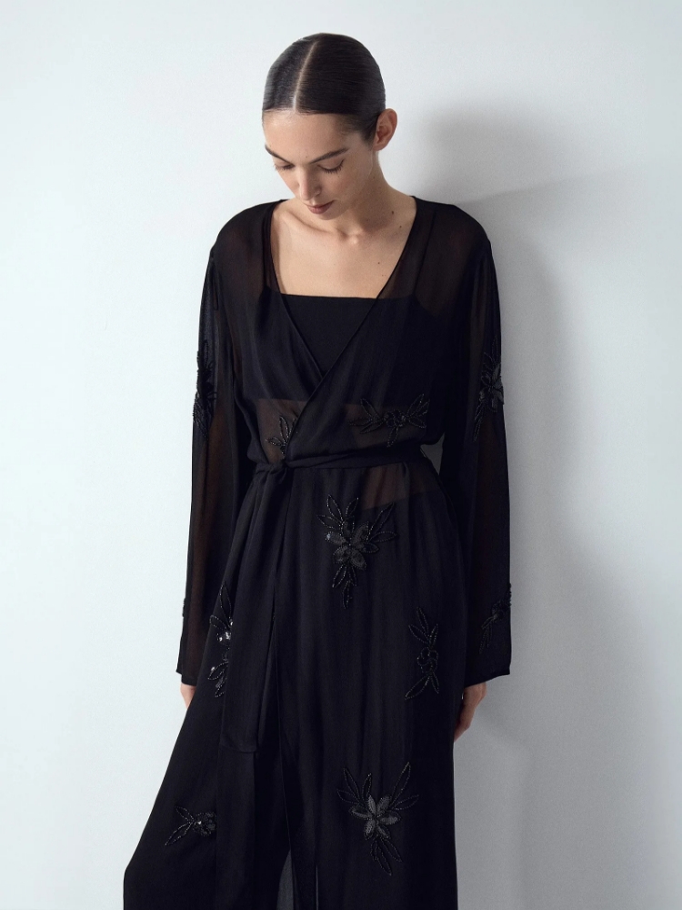 Кимоно с узором из бисера ,
100% полиэстер ,