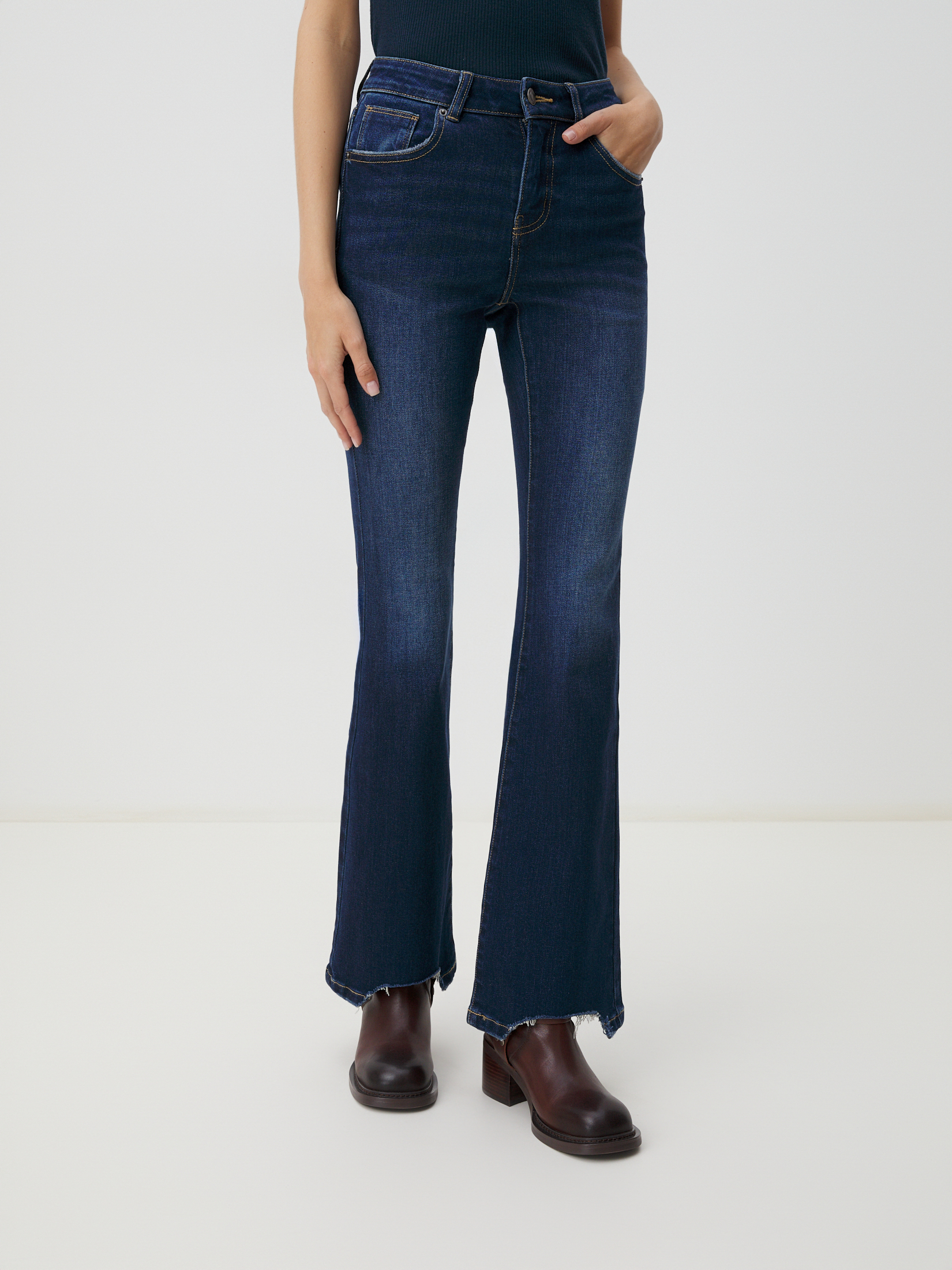 Женские джинсы клеш MAISON DAVID