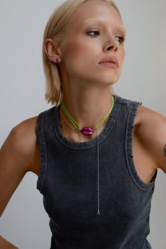 Серебряное колье «Поцелованная» fuchsia
