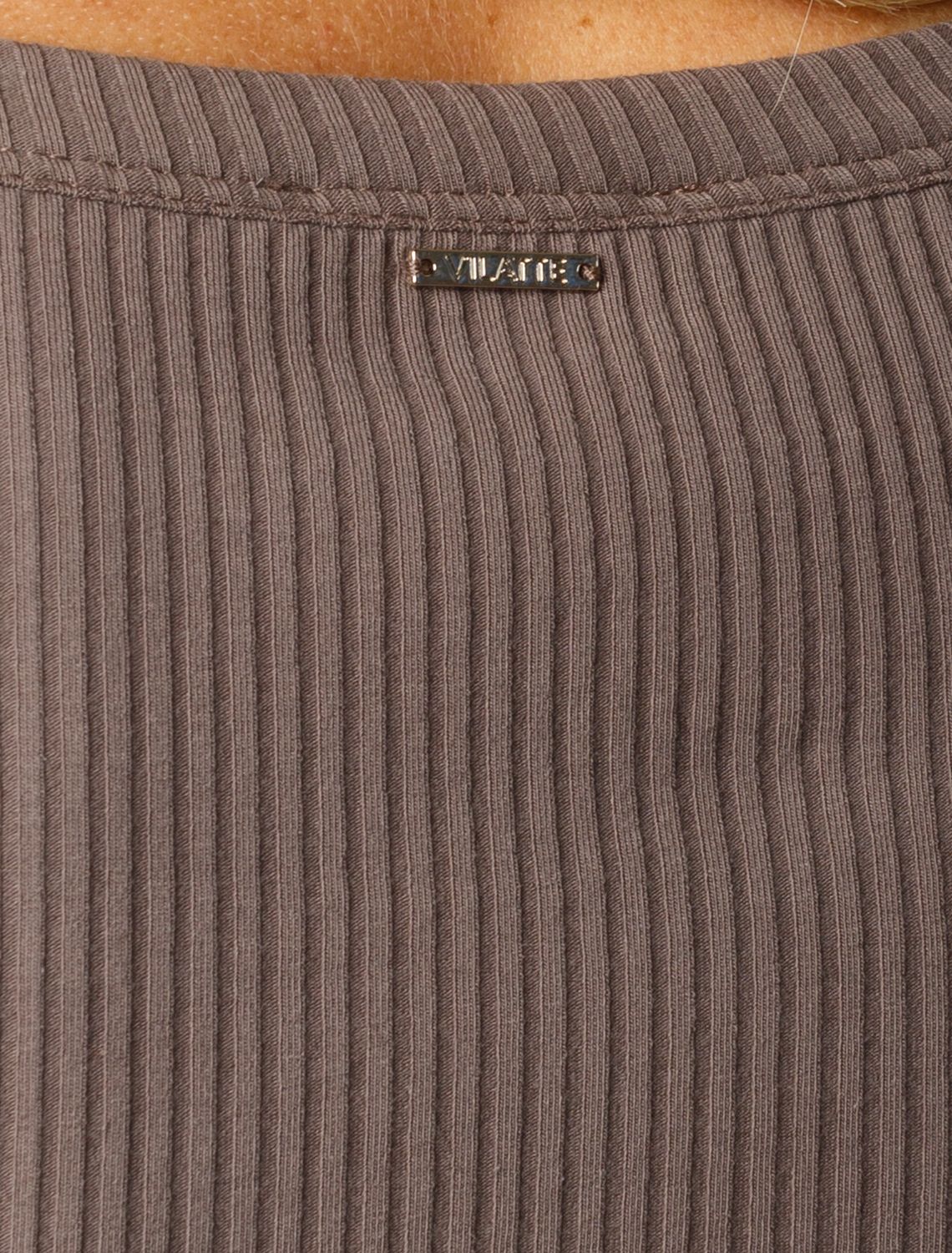 Ст.цена 1360р Футболка из трикотажа в широкий рубчик D49.066 кофейный