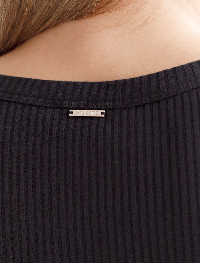 Ст.цена 1360р Футболка из трикотажа в широкий рубчик D49.066 черный