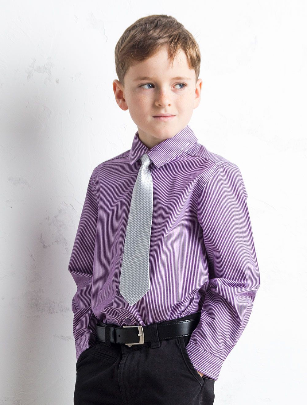 Фиолетовый в одежде для мальчиков