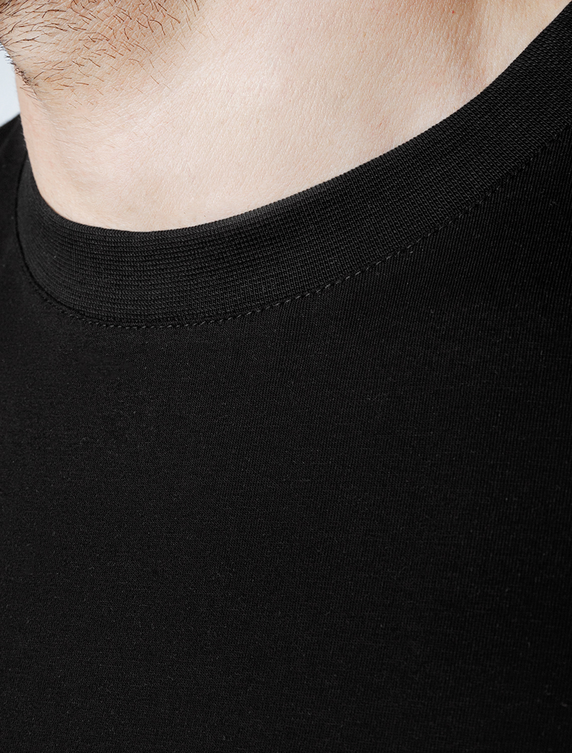 Ст.цена 1090р Футболка slim fit из премиального хлопка с эластаном U49.020 черный