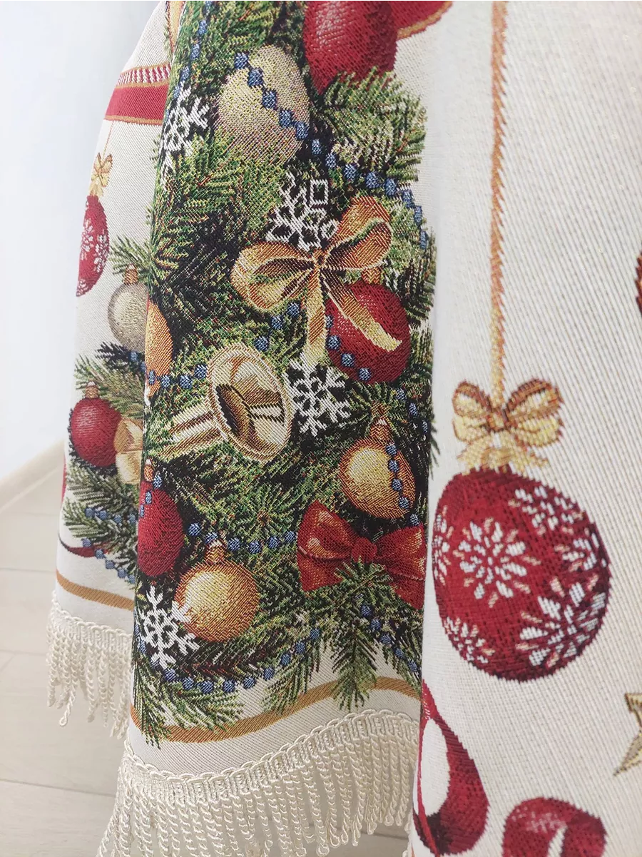 Новогодний пир Скатерть круг д180 см Бахрома 2414224 New