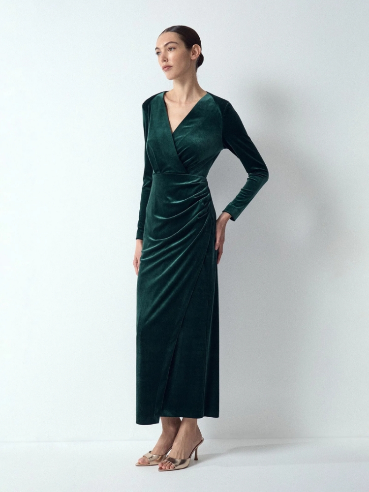 Платье макси из бархата ,
96% полиэстер, 4% эластан ,