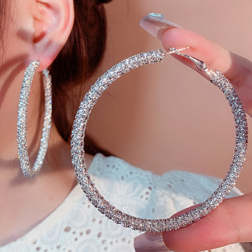 Серьги со стразами 7см серебро