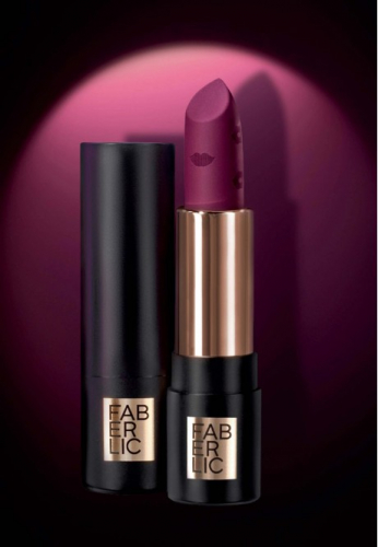 Матовая помада для губ Matte Chic=