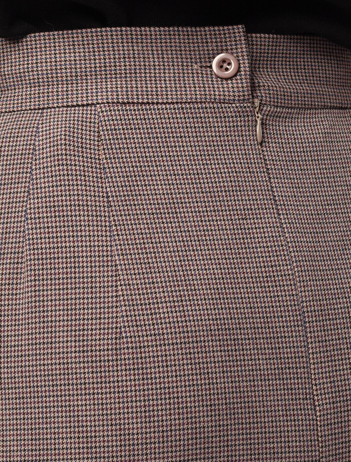 Ст.цена 2190р Юбка-карандаш из эластичной поливискозы без подкладки D26.451 коричневый-бежевый