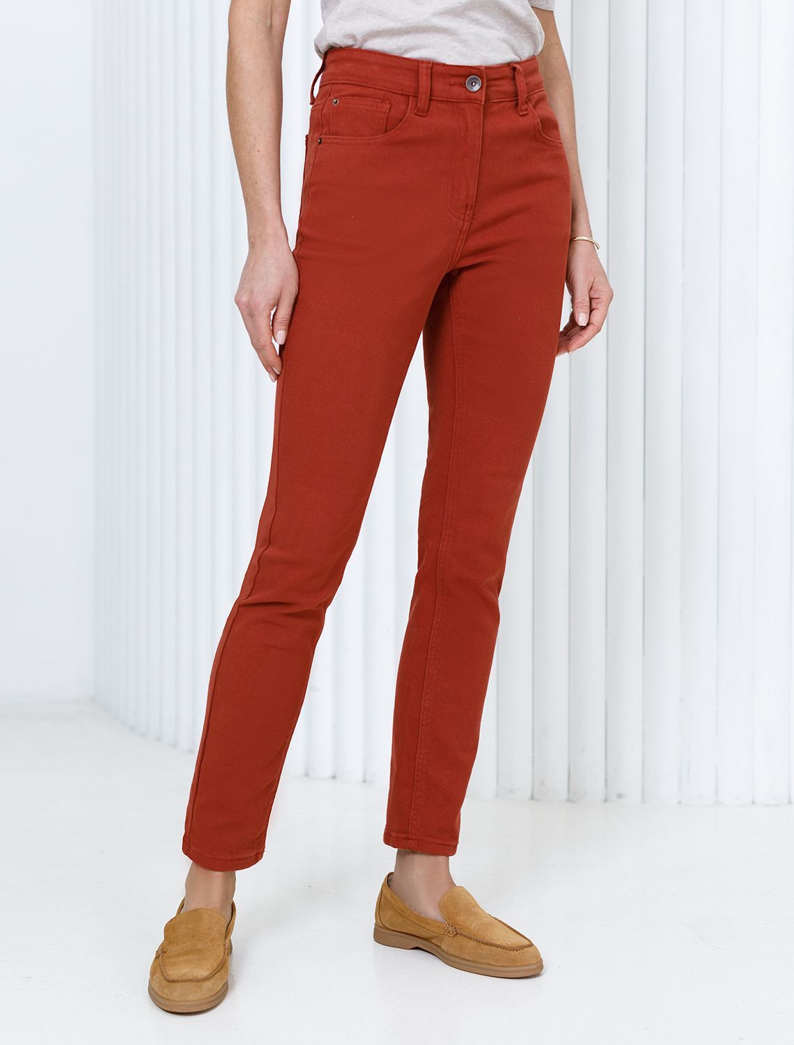 Джинсы из эластичного денима D24.229 кирпичный