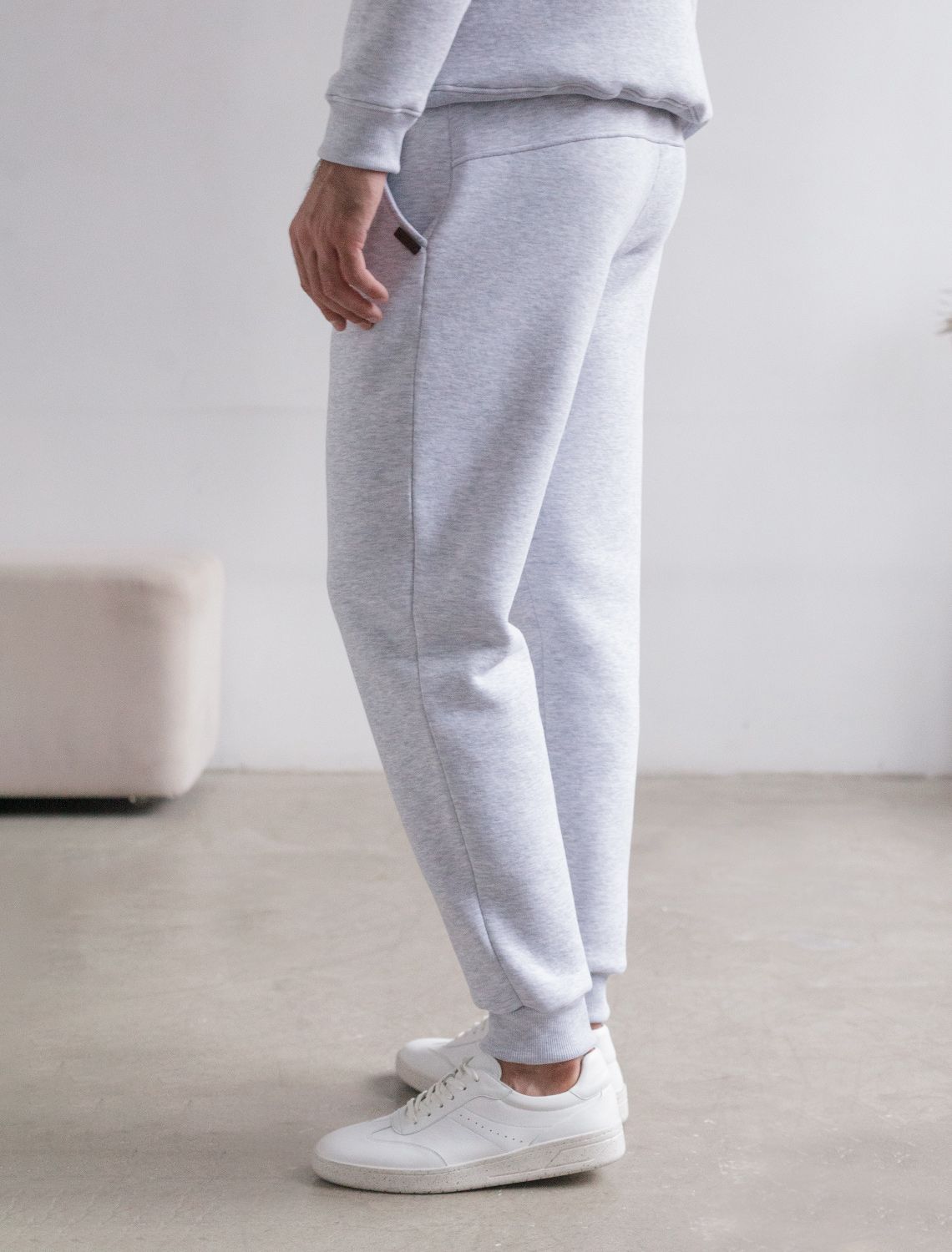 Брюки из премиального футера трехнитки с начесом U44.006 св.серый меланж