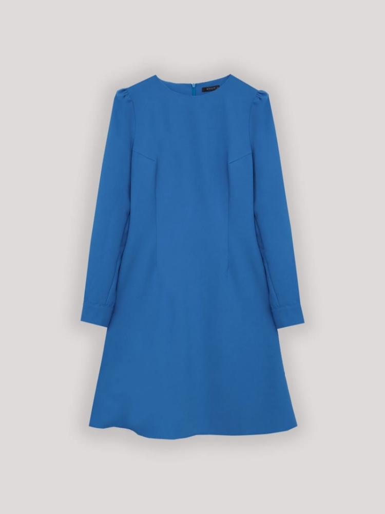 Платье приталенного кроя ,
55% вискоза, 45% полиэстер ,