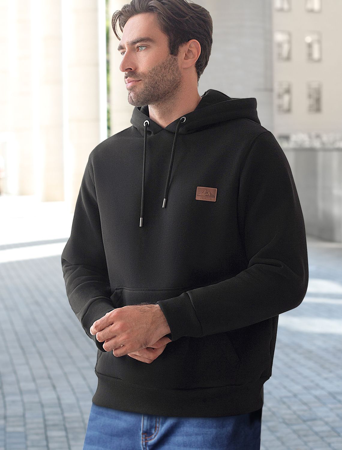 Худи из премиального футера трехнитки с начесом U49.036 черный