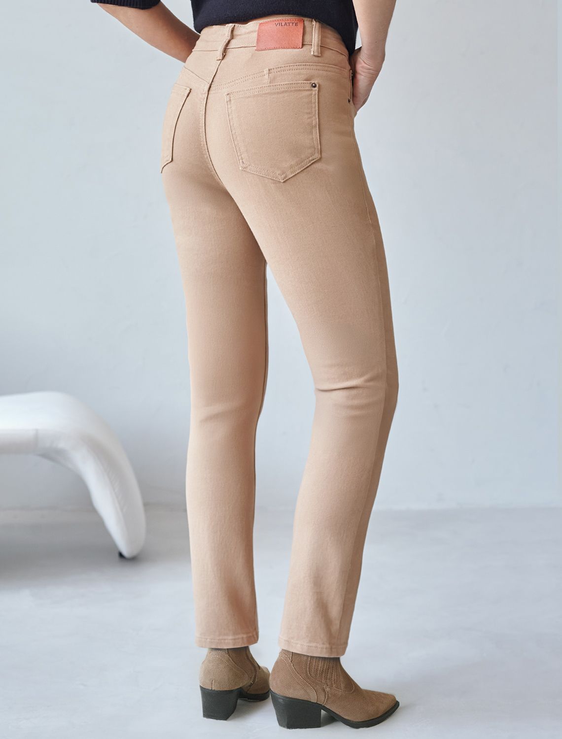 Джинсы из эластичного денима D24.229 светло-кофейный