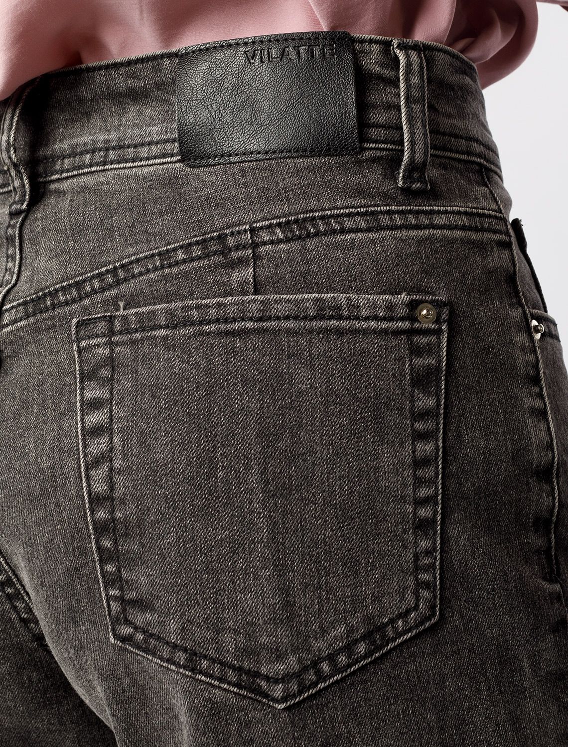 Прямые джинсы из эластичного денима D54.066 серый